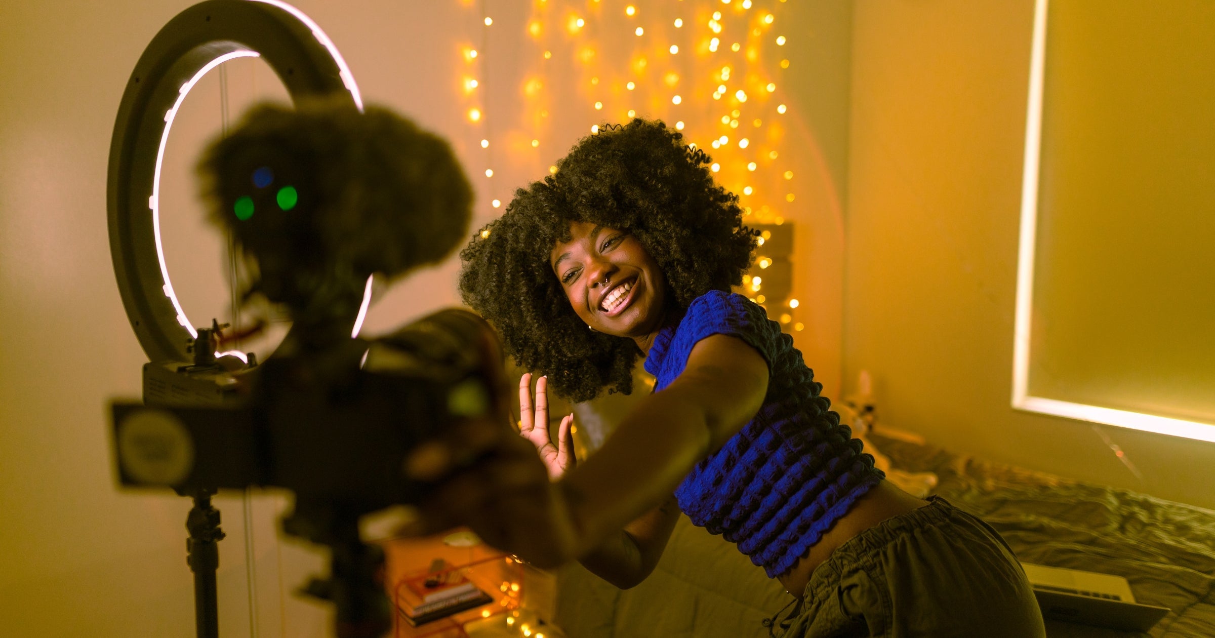 Capturing the Perfect Moment Solo: The Art of Mobile Creation on the Move
